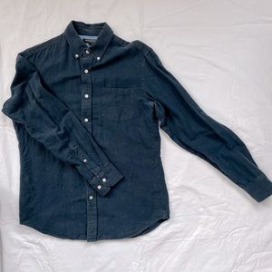Banana Republic linen dark blue small button down